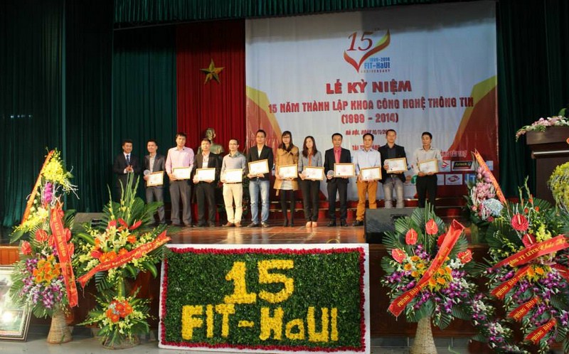 Tất Thành tài trợ vàng cho lễ kỷ niệm 15 năm thành lập khoa CNTT - Đại học Công nghiệp Hà Nội 3
